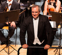 Jose Ferreira Lobo - conductor