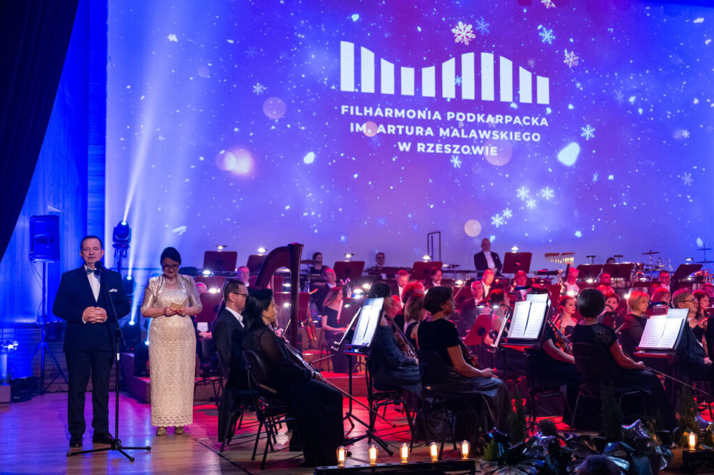 Marszałek Województwa Podkarpackiego Władysław Ortyl oraz Marta Wierzbieniec - Dyrektor Filharmonii Podkarpackiej