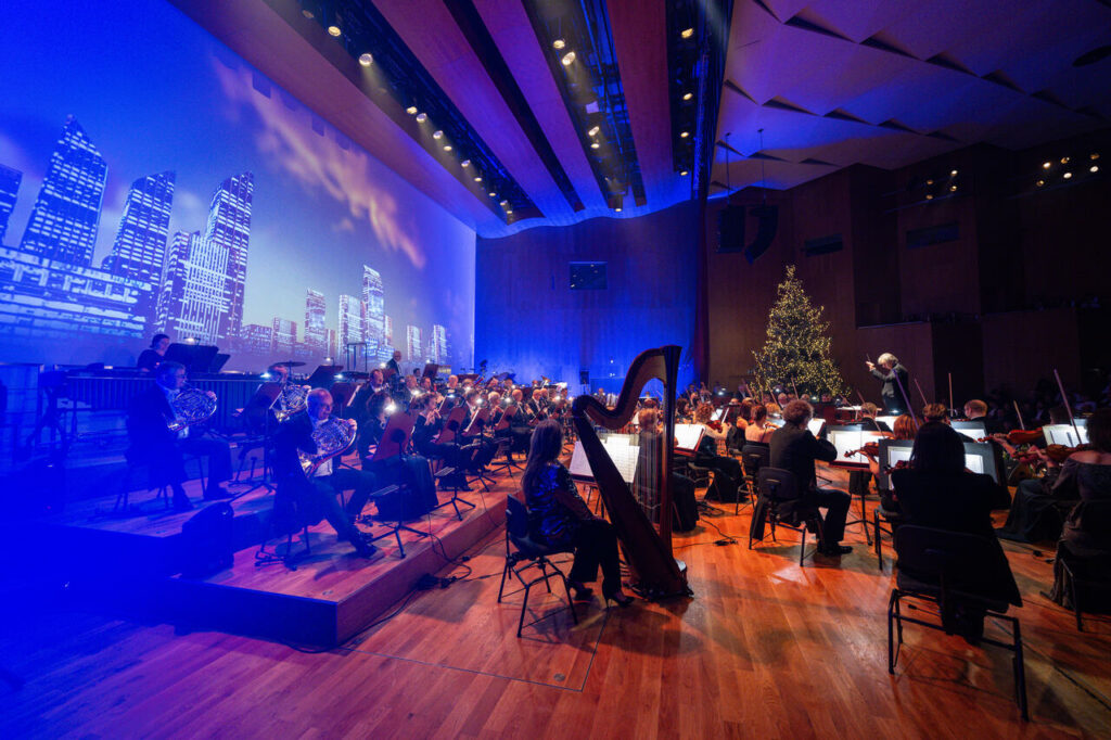 Orkiestra Symfoniczna Filharmonii Podkarpackiej pod batutą Mariusza Smolija