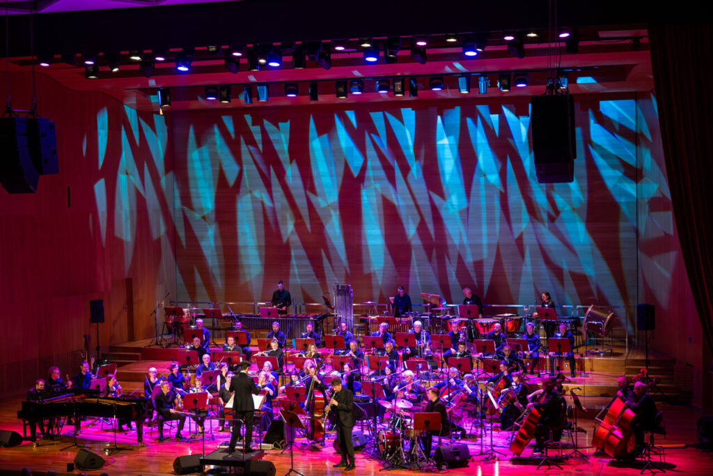 Orkiestra Symfoniczna Filharmonii Podkarpackiej pod batutą Daniela Nosewicza