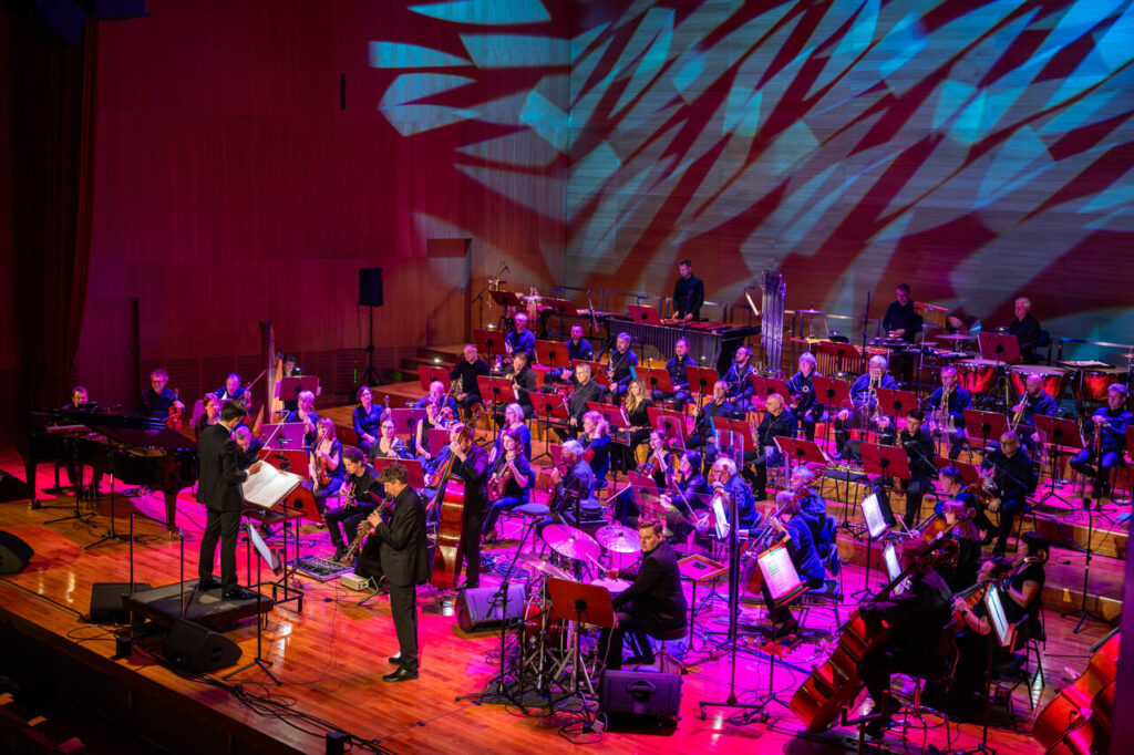 Orkiestra Symfoniczna Filharmonii Podkarpackiej pod batutą Daniela Nosewicza