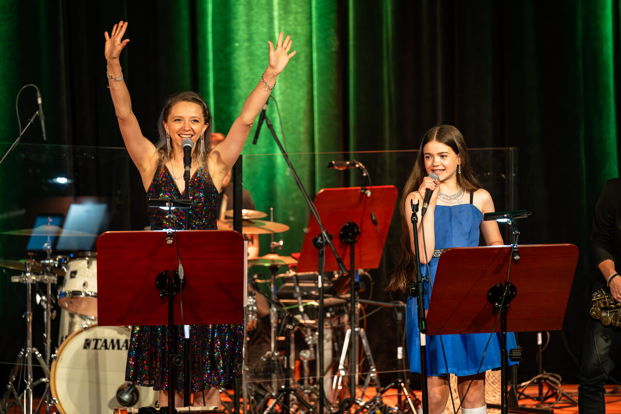 Filharmonia 18.06.24--16_Easy-Resize.com Zespół Stefanki podczas koncertu dla dzieci