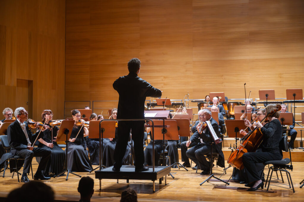 Orkiestra Symfoniczna Filharmonii Podkarpackiej pod batutą Noama Zura