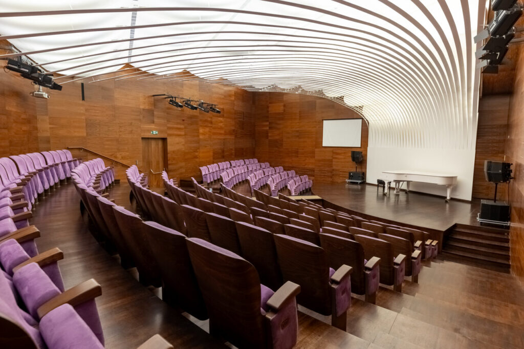 zdjęcie sali kameralnej Filharmonii Podkarpackiej