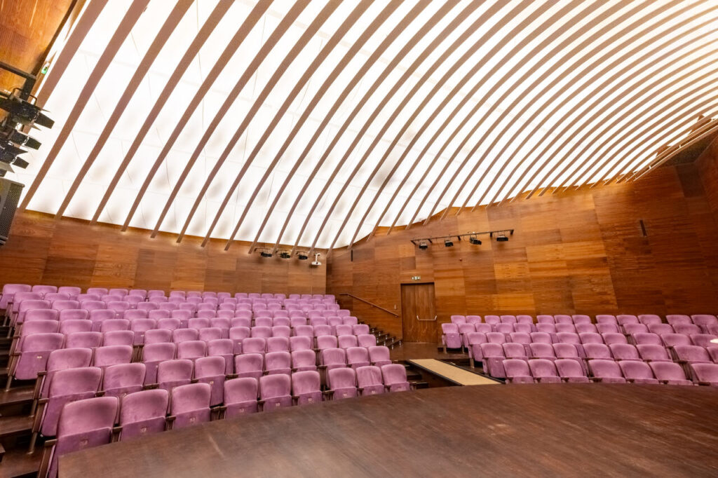 zdjęcie sali kameralnej Filharmonii Podkarpackiej