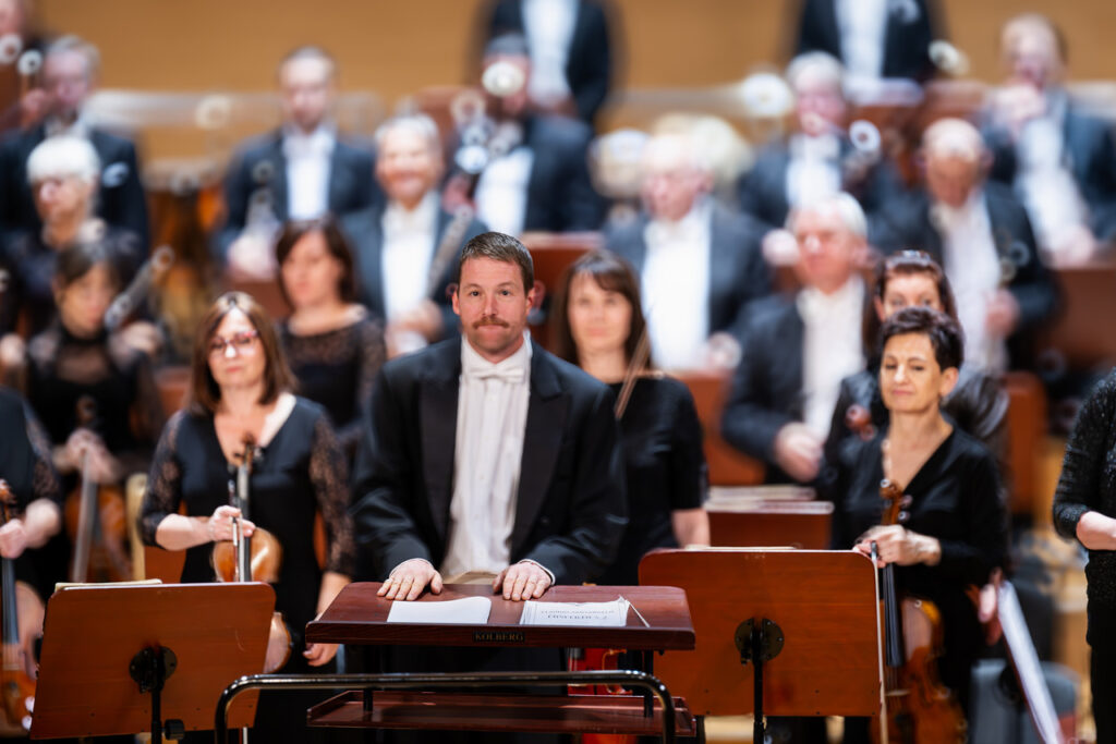 Orkiestra Symfoniczna Filharmonii Podkarpackiej pod batutą Jiri Petrdlika