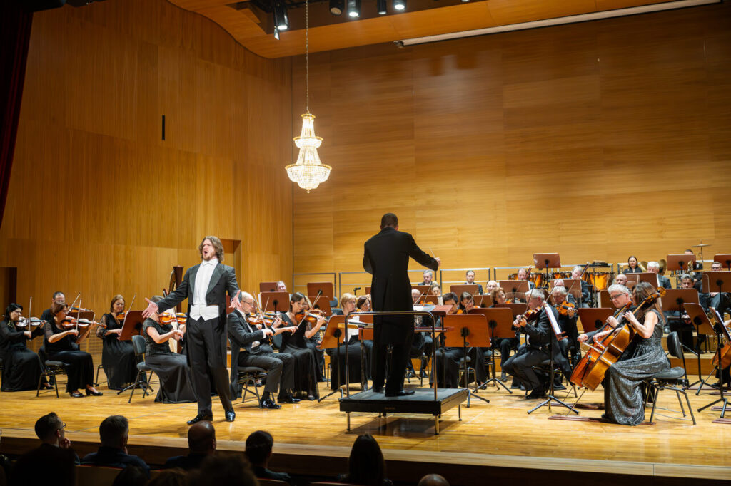 ANDRIJ CHARLAMOV – baryton i Orkiestra Symfoniczna Filharmonii Podkarpackiej pod batutą Jiri Petrdlika