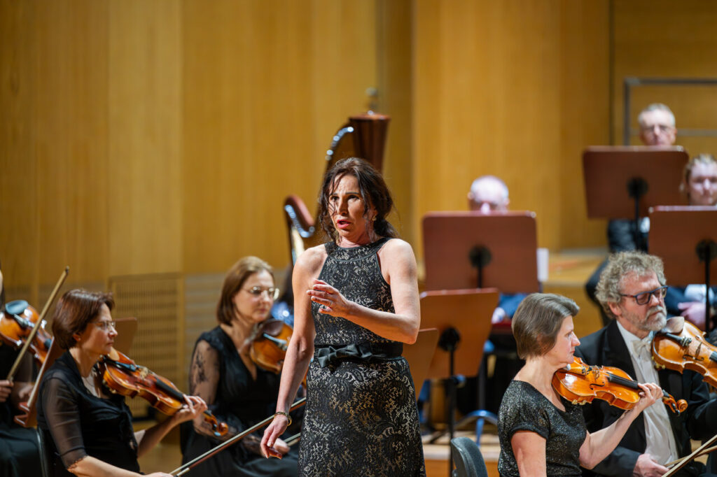 JANA FOFF TETOUROVÁ – mezzosopran