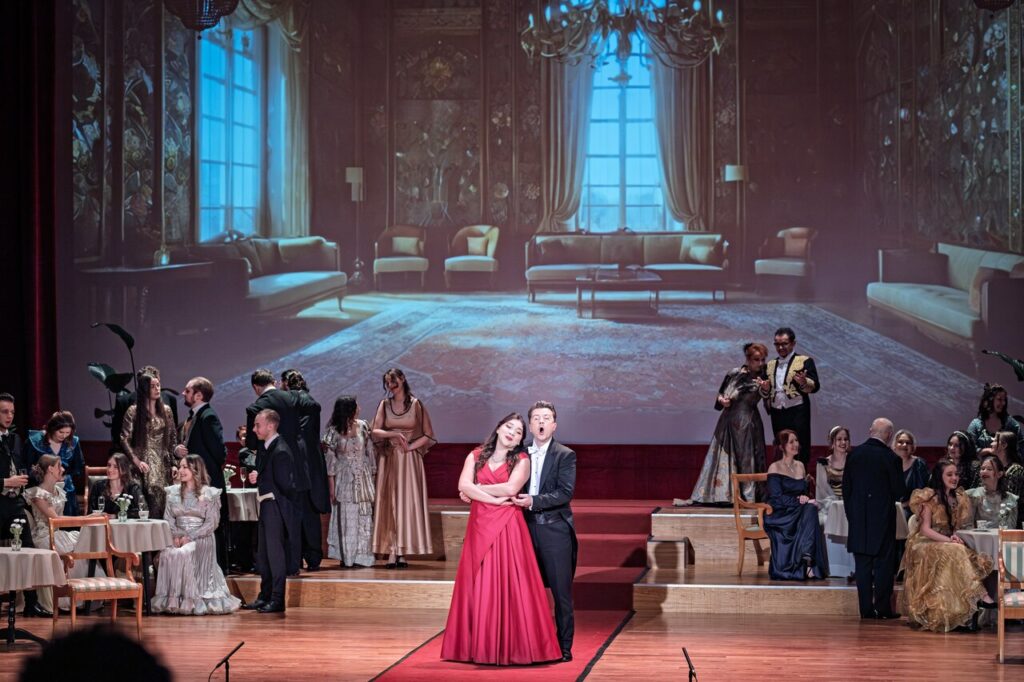 Artyści w czasie operetki "Księżniczka Czardasza"