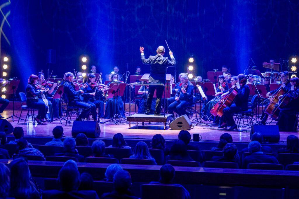 Orkiestra Symfoniczna Filharmonii Podkarpackiej pod batutą Mieczysława Smydy