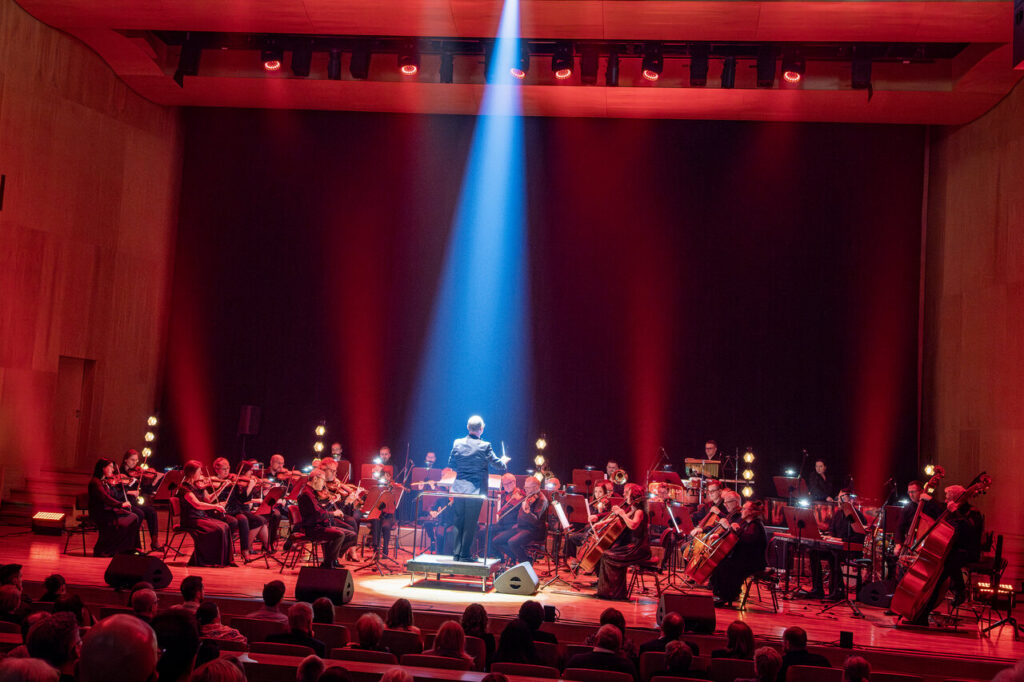 Orkiestra Symfoniczna Filharmonii Podkarpackiej pod batutą Mieczysława Smydy