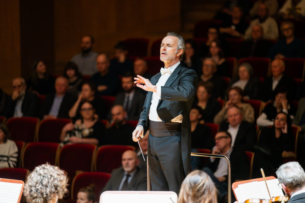 David Gimenez (dyrygent), w czasie koncertu symfonicznego