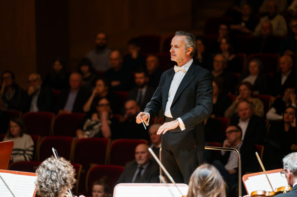 David Gimenez (dyrygent), w czasie koncertu symfonicznego