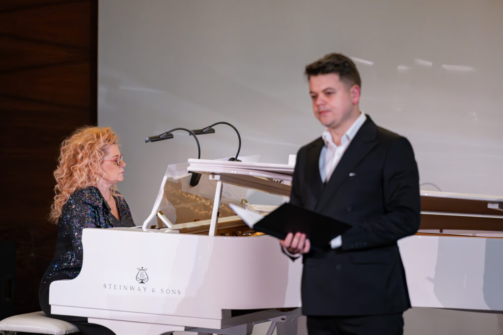 Jan Żądło (baryton) i Jolanta Munch ((fortepian)