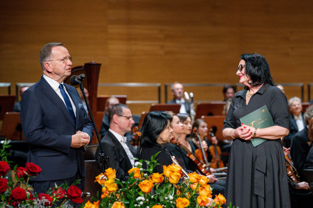 Marszałek Województwa Podkarpackiego - Władysław Ortyl oraz Dyrektor Filharmonii Podkarpackiej - Marta Wierzbieniec