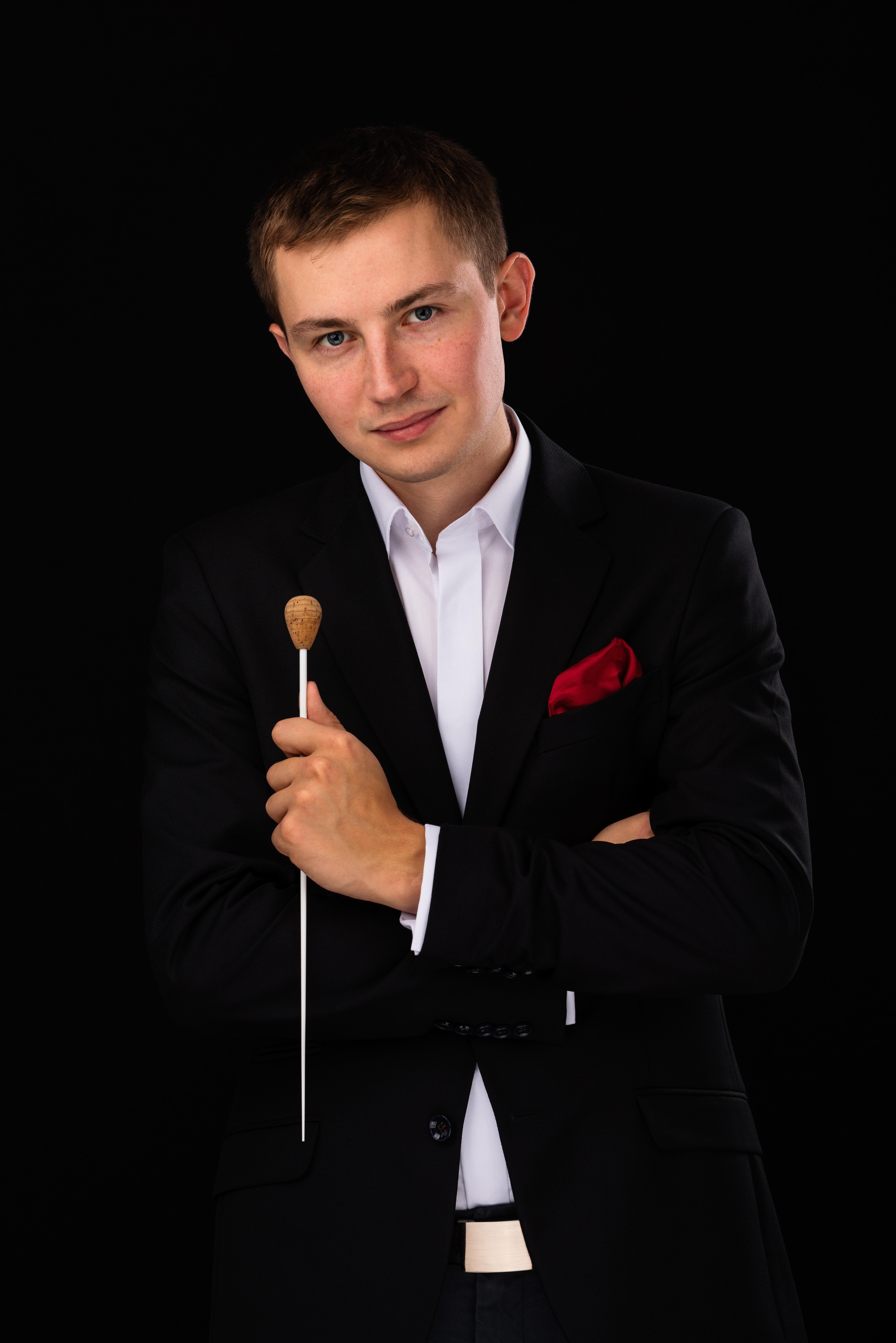 Zdjęcie 300dpi Bartosz Staniszewski - dyrygent