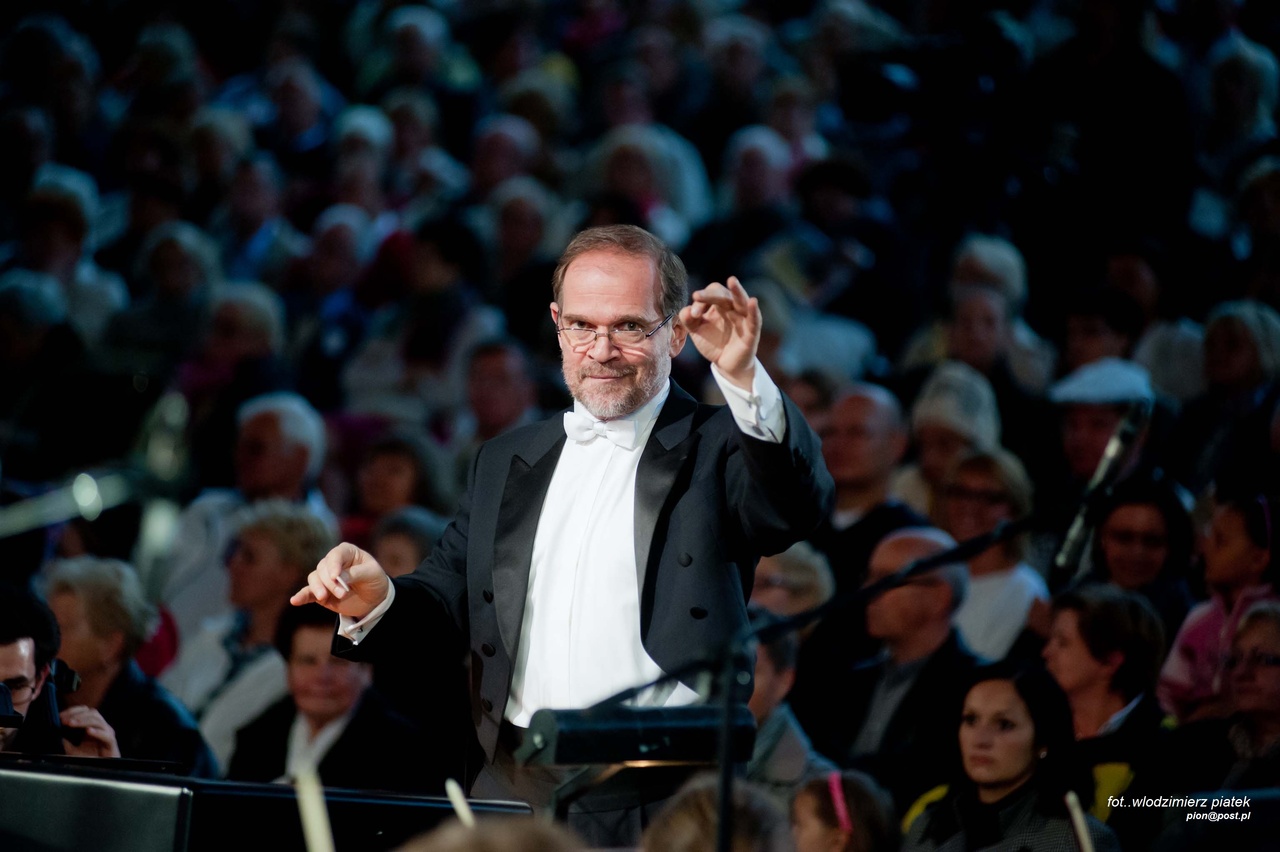 Vladimir Kiradijev_Easy-Resize.com Vladimir Kiradijev - dyrygent