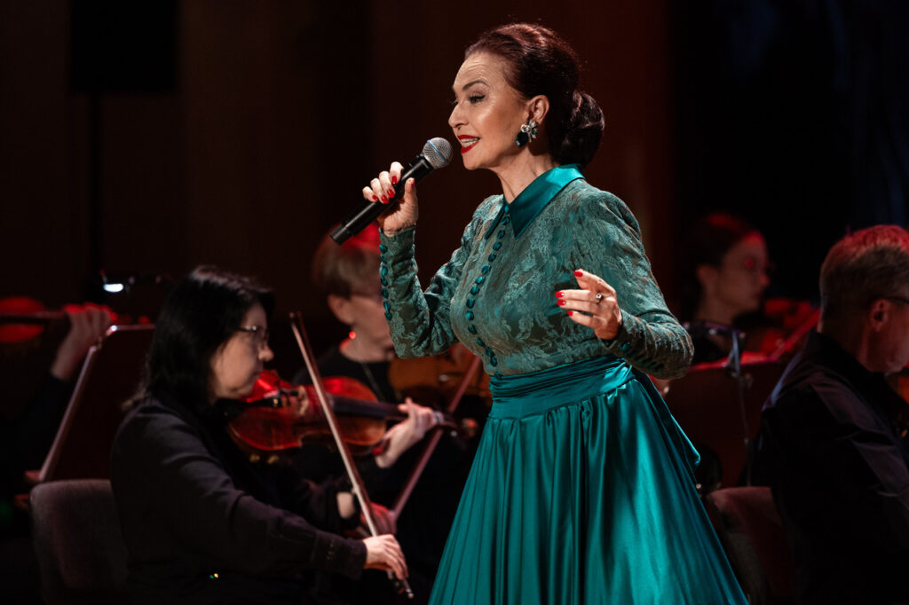 Grażyna Brodzińska - wokalistka