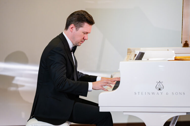 Read more about the article Koncert w ramach programu „Weekend seniora z kulturą” – 5 października 2025r.