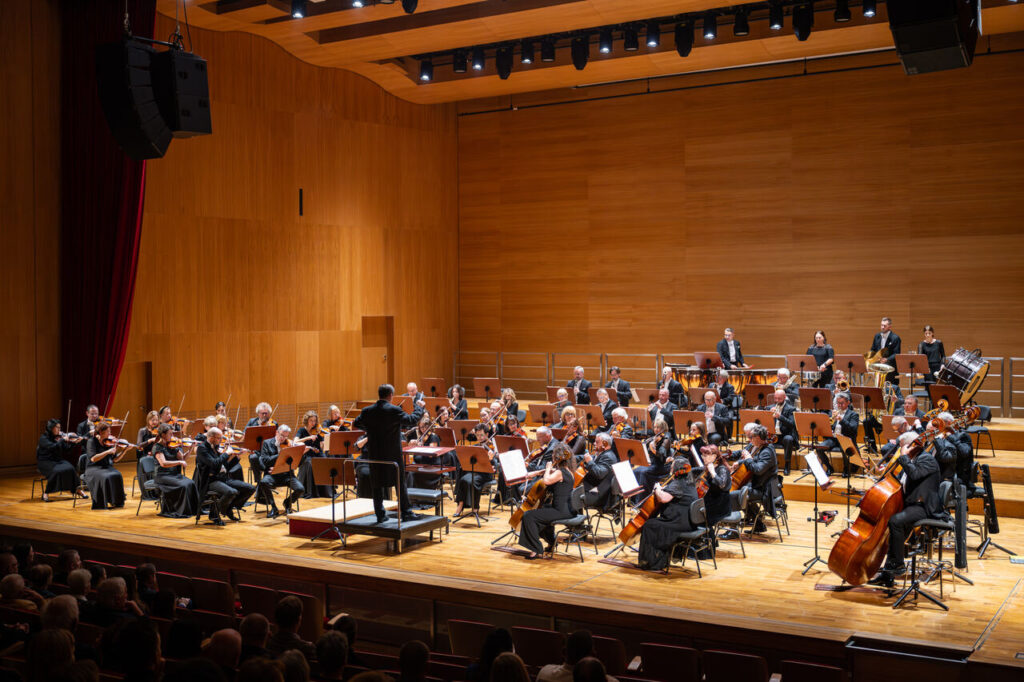 Orkiestra Symfoniczna Filharmonii Podkarpackiej pod batutą Sławomira Chrzanowskiego