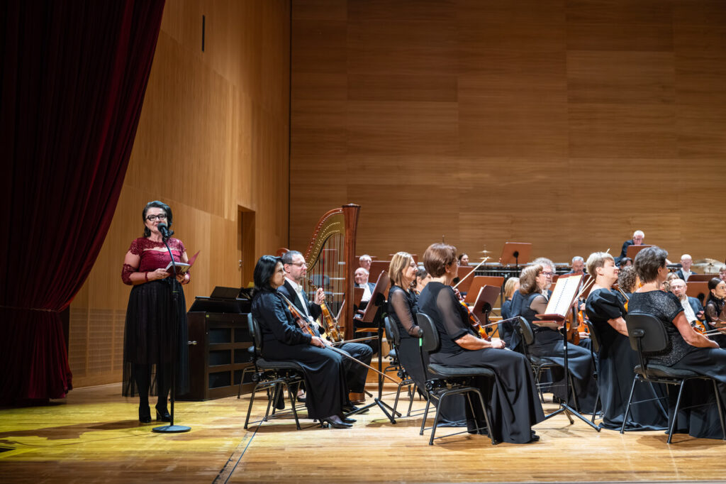 Marta Wierzbieniec - Dyrektor Filharmonii Podkarpackiej oraz Orkiestra Symfoniczna Filharmonii Podkarpackiej