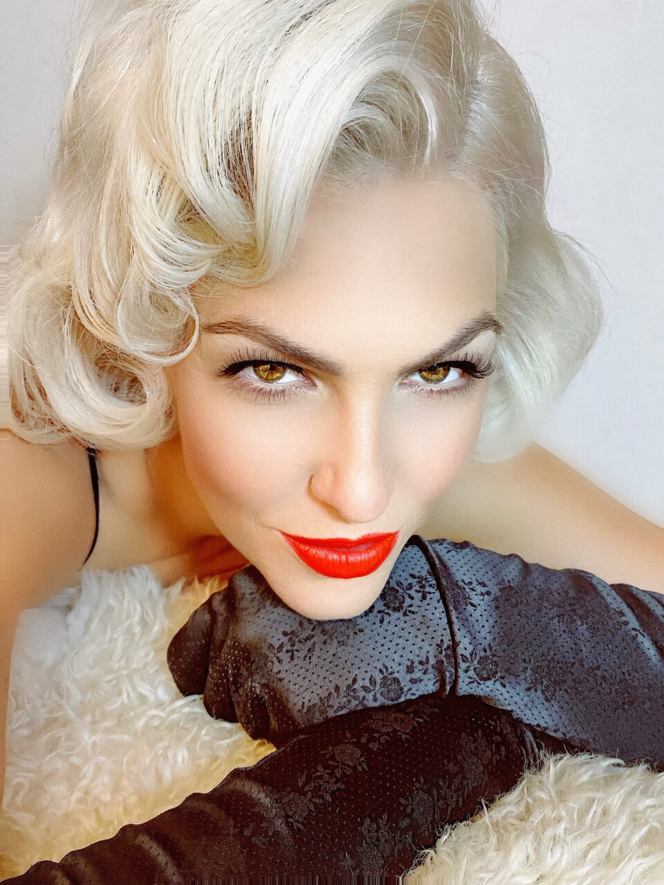 Karen Souza - wokalistka