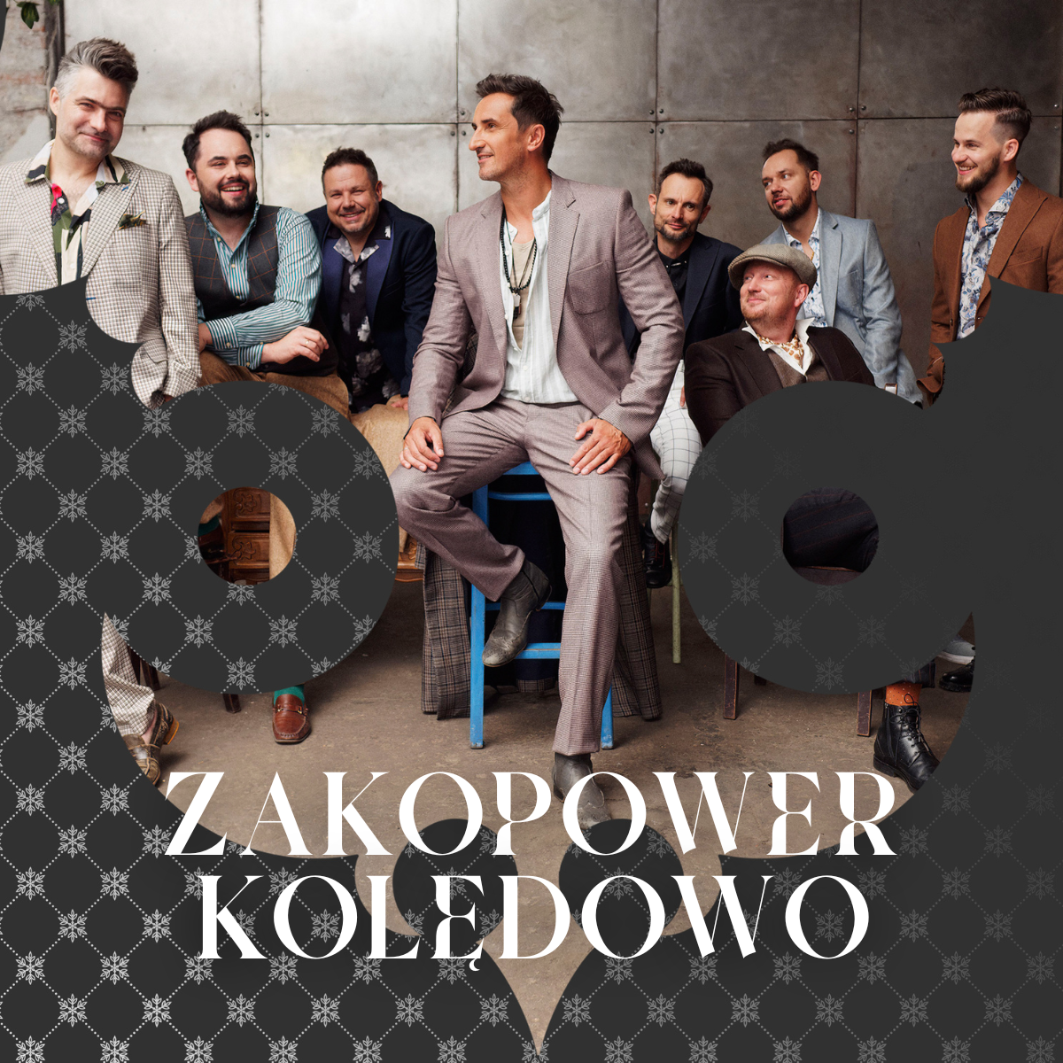 Po lewej stronie znajduje się grafika promująca wydarzenie zatytułowane Zakopower – Kolędowo szczegóły są zawarte na stronie internetowej